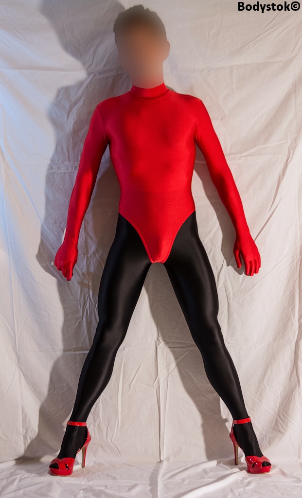 pantyhose_seamed_lycra_with_thong_red_leotard_001lo.jpg